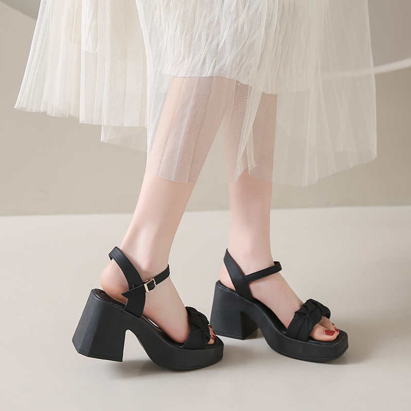 Camp Without Heel Woman Sandal – обзор и цена Women Shoes Sneakers